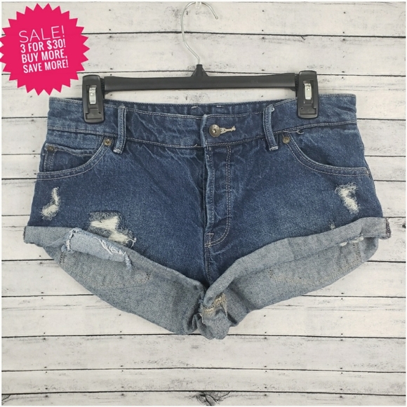 Roxy Pants - Roxy Distressed Denim Short Shorts Sz 27